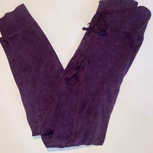 VS PINK — Purple workout leggings! Size small.